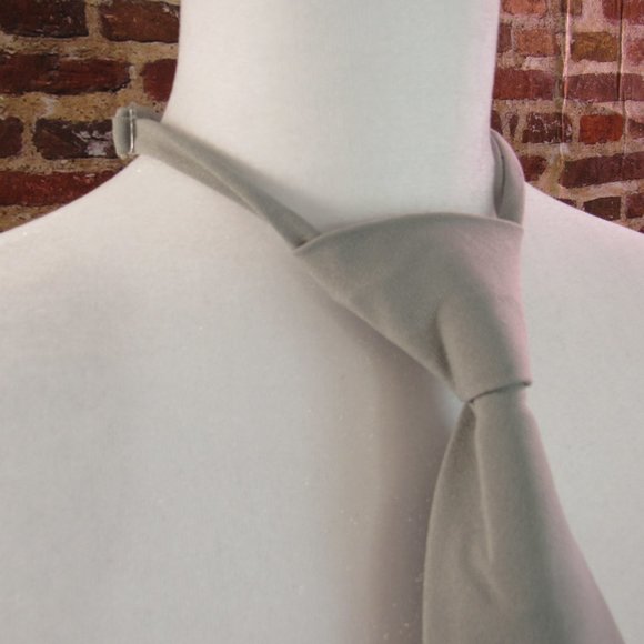 🌼 3/$15 Boy's Medium/Large 8-14 Silver Gray Adjustable Neck Tie - Picture 2 of 4